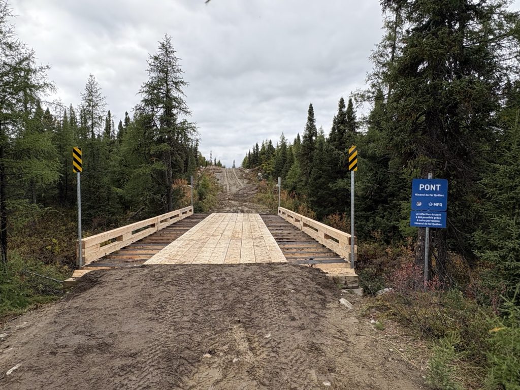 MFQ contribue à la réfection du pont du sentier Boulder